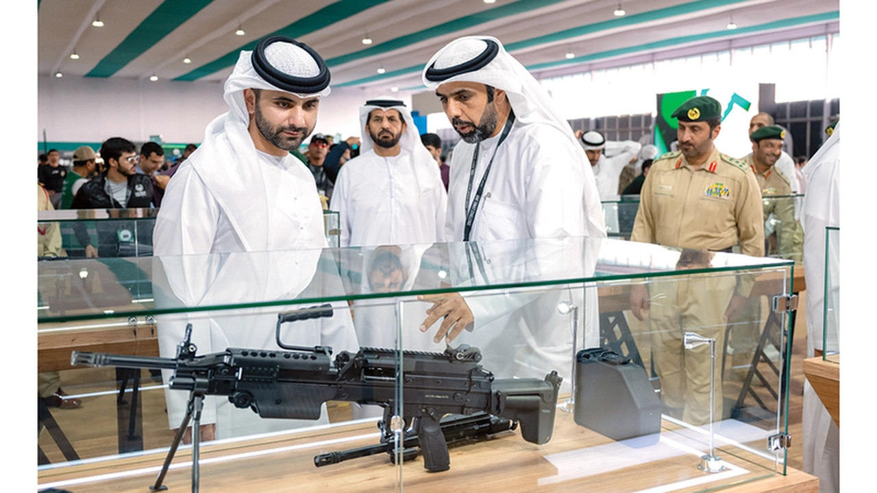 منصور بن محمد يشهد منافسات اليوم الثاني لتحدي الإمارات للفرق التكتيكية بمشاركة دولية واسعة